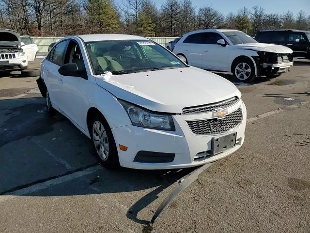2013 Chevrolet Cruze - Image 10