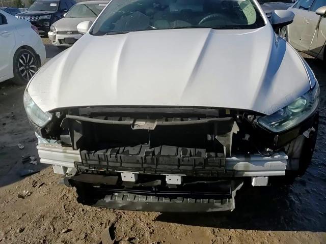 2016 Ford Fusion - Image 13