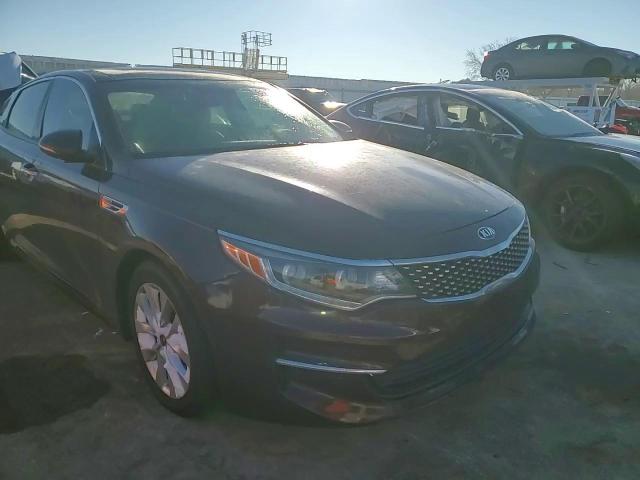 2016 Kia Optima - Image 10