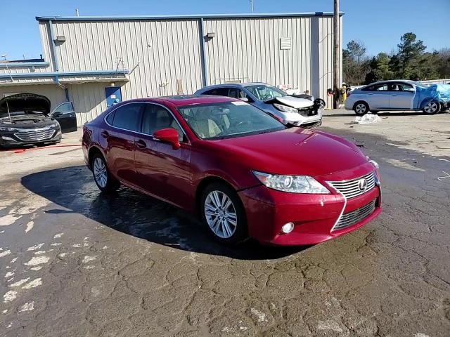 2015 Lexus ES - Image 13