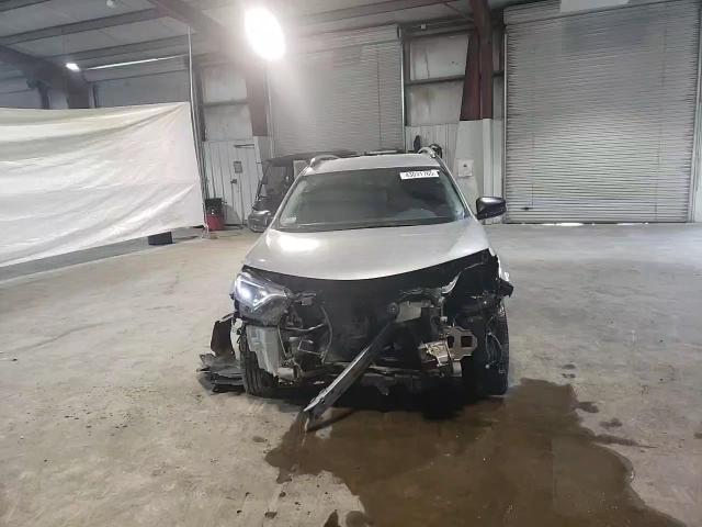 2017 Toyota RAV 4 - Image 11