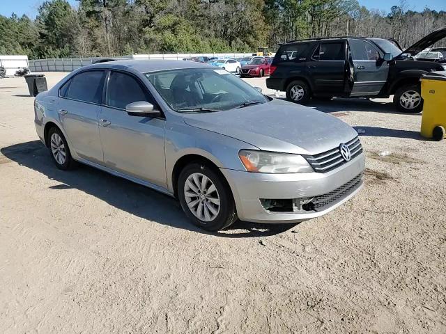 2014 Volkswagen Passat - Image 10