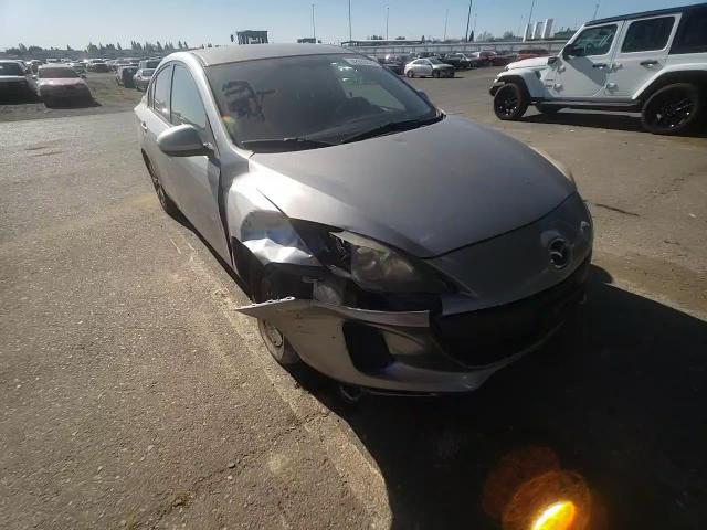 2013 Mazda 3 - Image 11