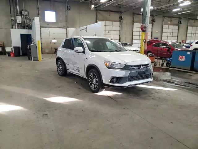 2018 Mitsubishi Outlander - Image 11