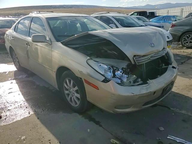 2002 Lexus ES - Image 11