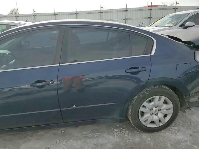 2009 Nissan Altima - Image 10