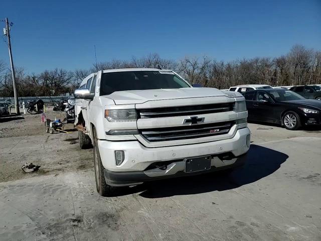 2016 Chevrolet Silverado - Image 10