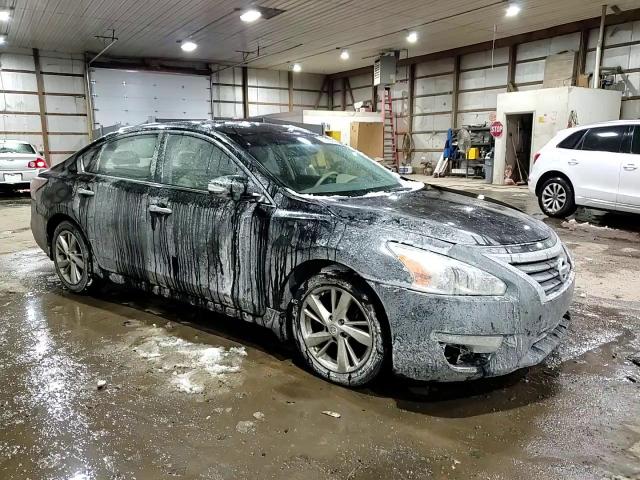 2015 Nissan Altima - Image 11