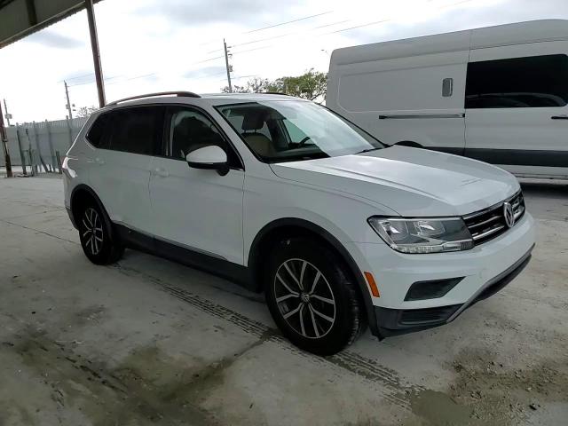 2018 Volkswagen Tiguan - Image 12