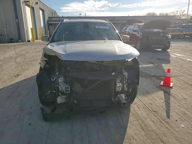 2019 Jeep Compass - Image 15