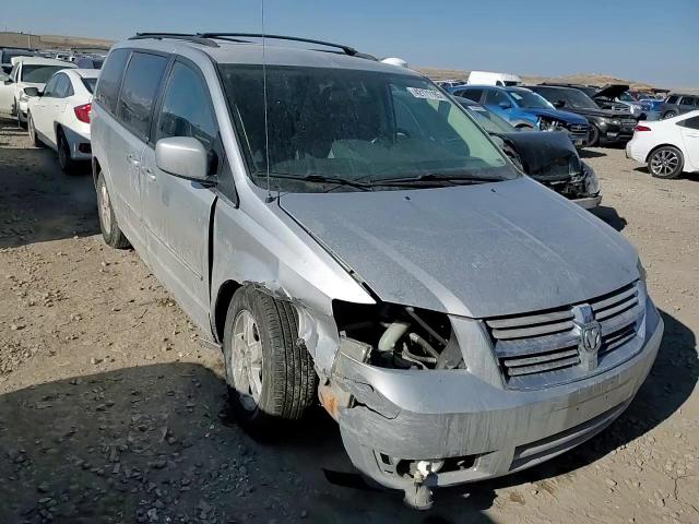 2010 Dodge Caravan - Image 12