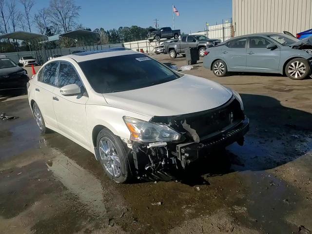 2015 Nissan Altima - Image 13
