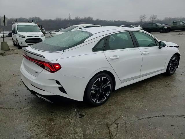 2024 Kia K5 - Image 13