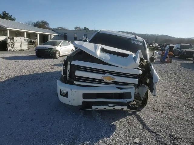 2015 Chevrolet Silverado - Image 10