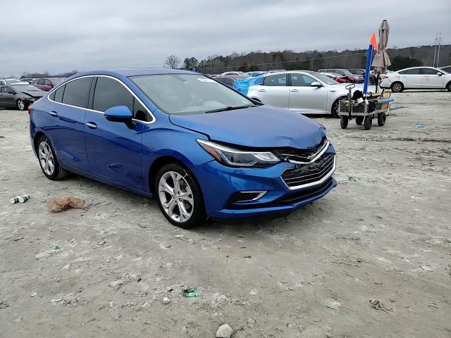 2018 Chevrolet Cruze - Image 10