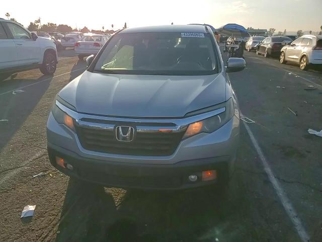 2017 Honda Ridgeline - Image 11
