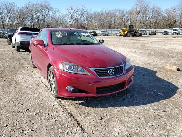 2015 Lexus IS - Image 10