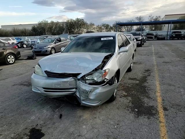 2004 Toyota Camry - Image 10