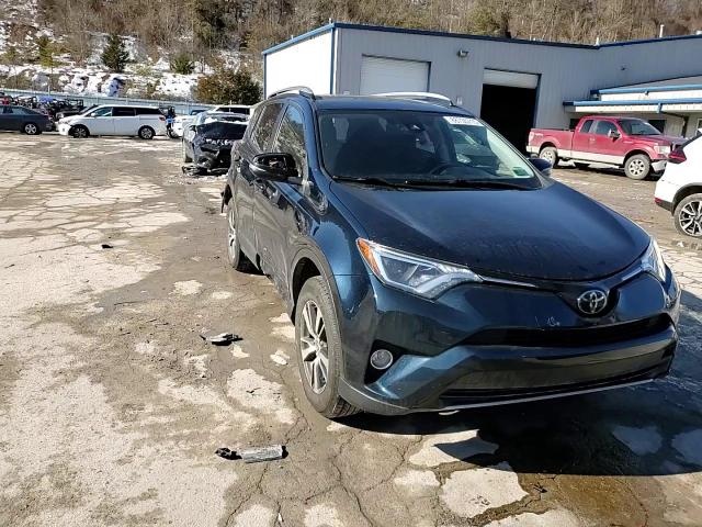 2018 Toyota RAV 4 - Image 11