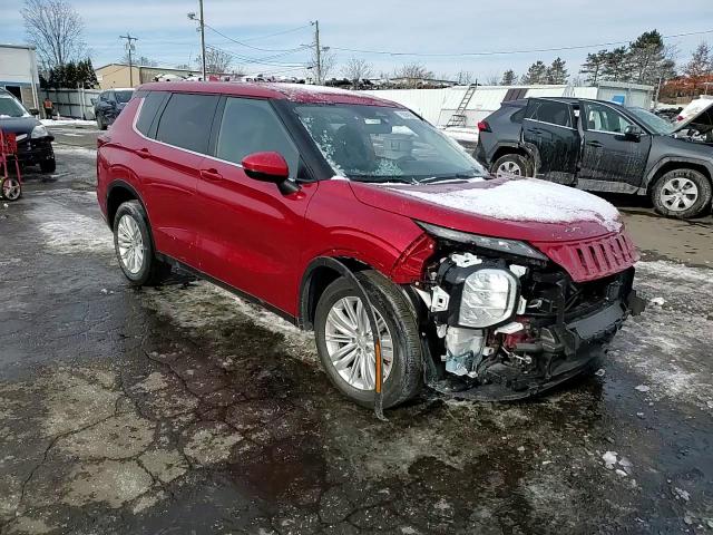 2024 Mitsubishi Outlander - Image 11