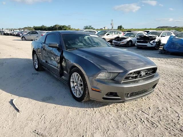 2014 Ford Mustang - Image 13