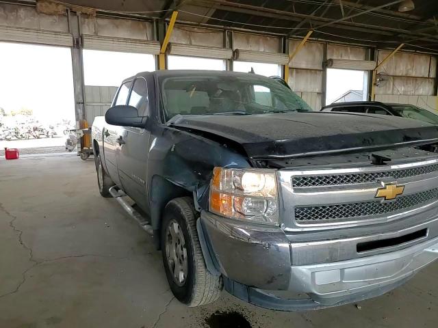 2013 Chevrolet Silverado - Image 10
