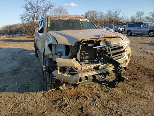 2018 Toyota Tacoma - Image 10