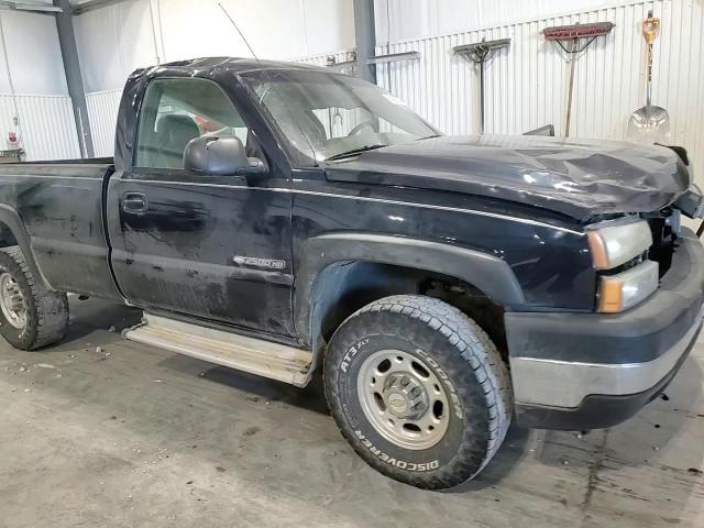 2007 Chevrolet Silverado - Image 10