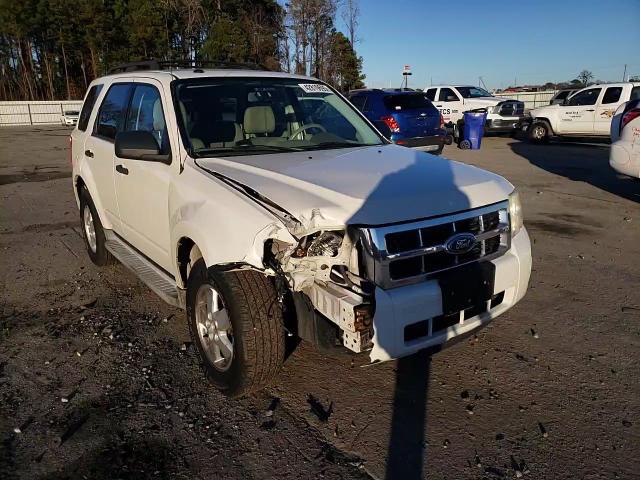 2010 Ford Escape - Image 12