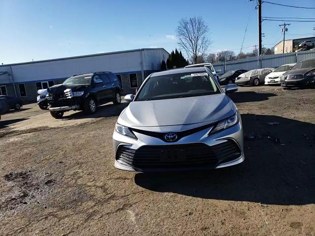 2022 Toyota Camry - Image 10