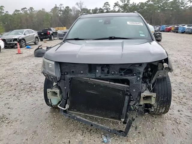 2019 Ford Explorer - Image 15
