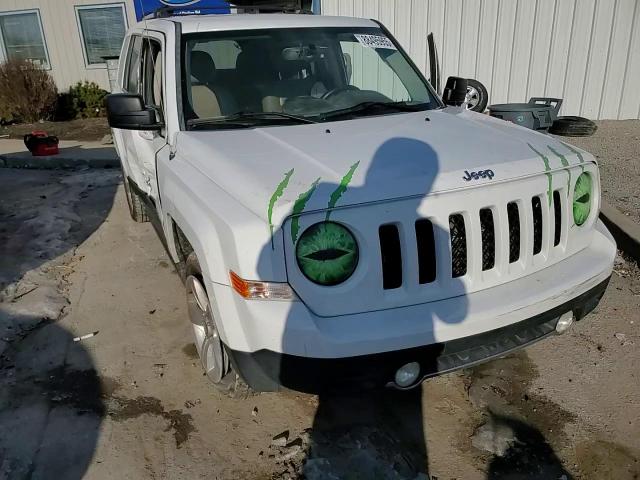 2012 Jeep Liberty (Patriot) - Image 14