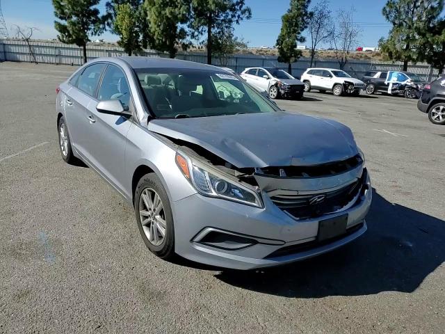 2017 Hyundai Sonata - Image 10