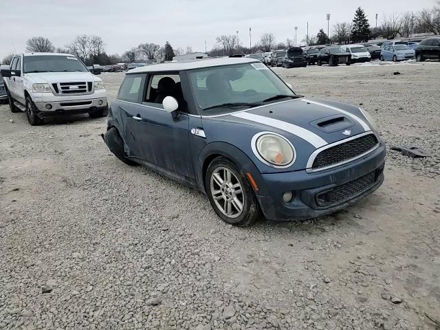 2011 MINI Cooper - Image 11