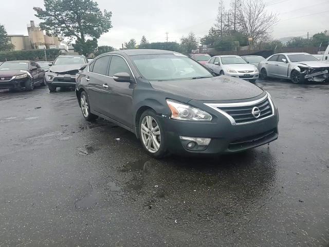 2013 Nissan Altima - Image 10