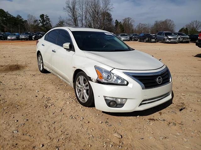 2013 Nissan Altima - Image 10