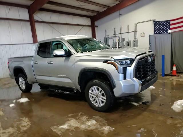 2022 Toyota Tundra - Image 13