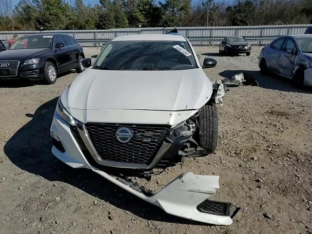 2021 Nissan Altima - Image 10