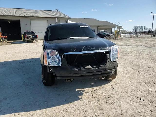 2011 GMC Yukon - Image 12