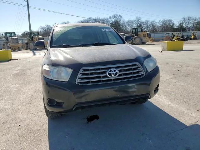 2010 Toyota Highlander - Image 11