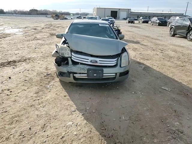 2009 Ford Fusion - Image 10