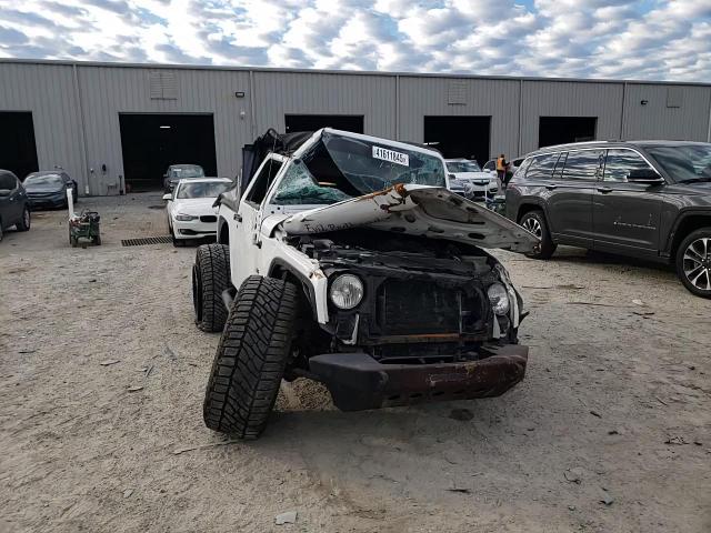 2015 Jeep Wrangler - Image 11