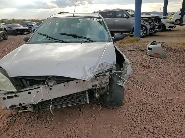 2005 Ford Focus - Image 10