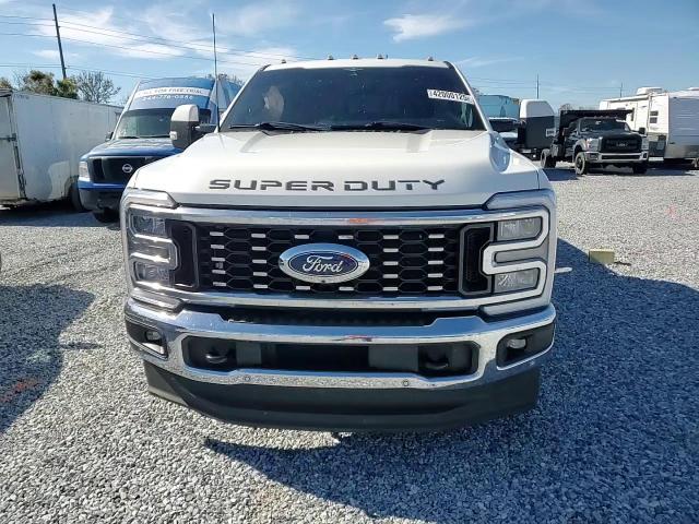 2023 Ford F350 - Image 13