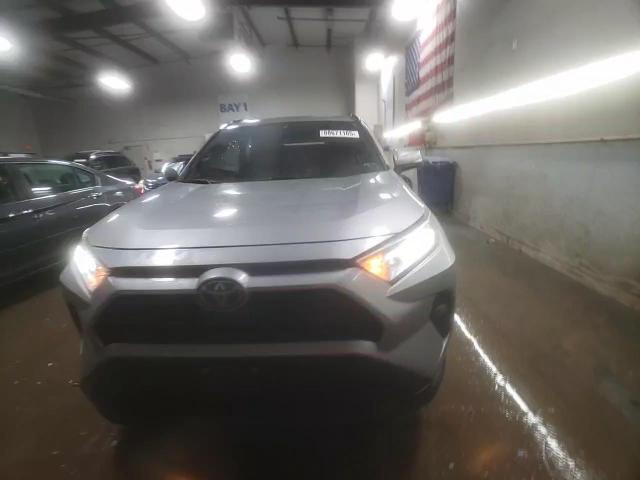 2021 Toyota RAV 4 - Image 13
