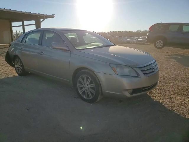 2007 Toyota Avalon - Image 11