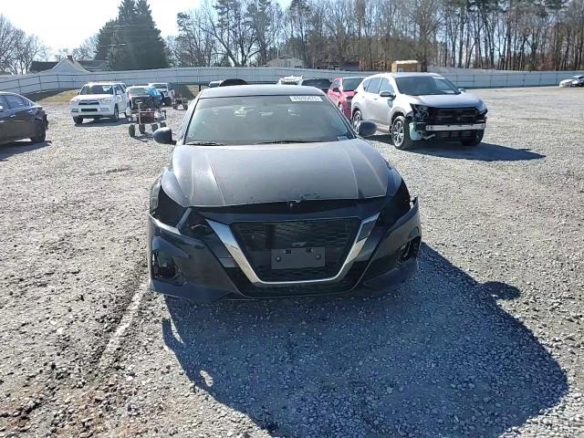 2020 Nissan Altima - Image 10