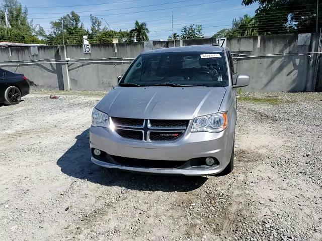 2019 Dodge Caravan - Image 11