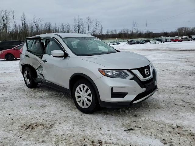 2017 Nissan Rogue - Image 14