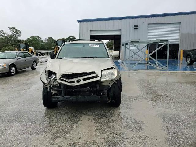 2005 Toyota 4Runner - Image 12